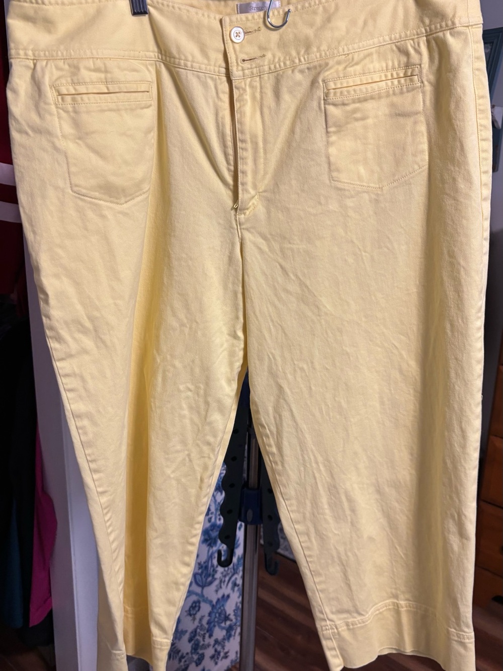 CJ Banks Pale Yellow Capris